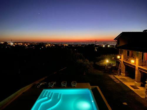 Apartamento Residence Tasso Canossa - Appartamento Con Piscina