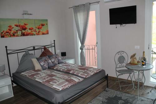 Apartamento Residence Tasso Canossa - Appartamento Con Piscina
