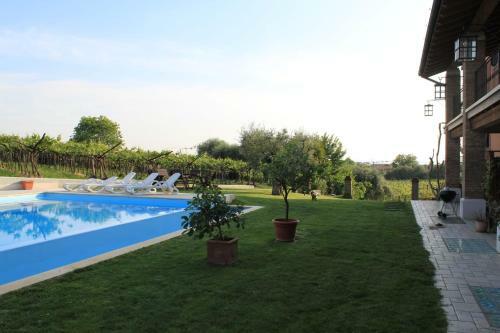 Apartamento Residence Tasso Canossa - Appartamento Con Piscina