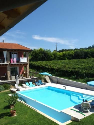 Apartamento Residence Tasso Canossa - Appartamento Con Piscina