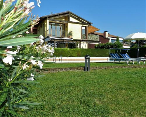 Apartment Blanco - Regarda Travel