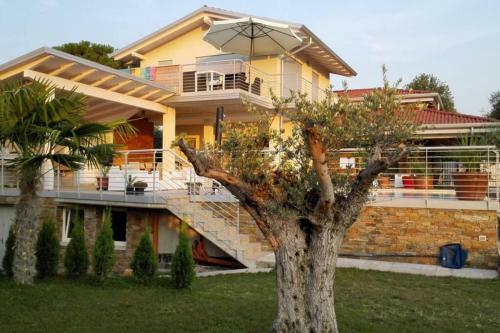 Villa Benacus