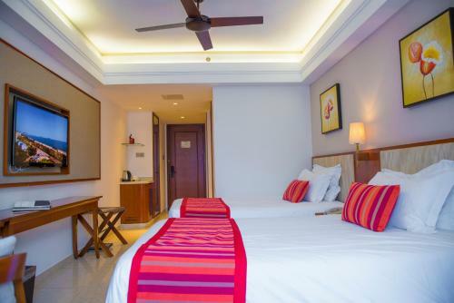 Sanya Seacube Holiday Hotel