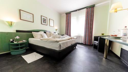 Royal Hotel