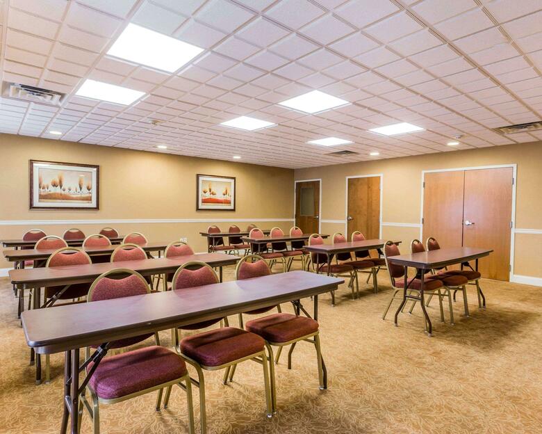 Hotel Comfort Suites Commerce