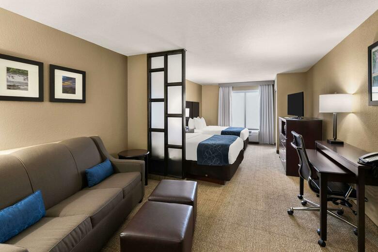 Hotel Comfort Suites Commerce