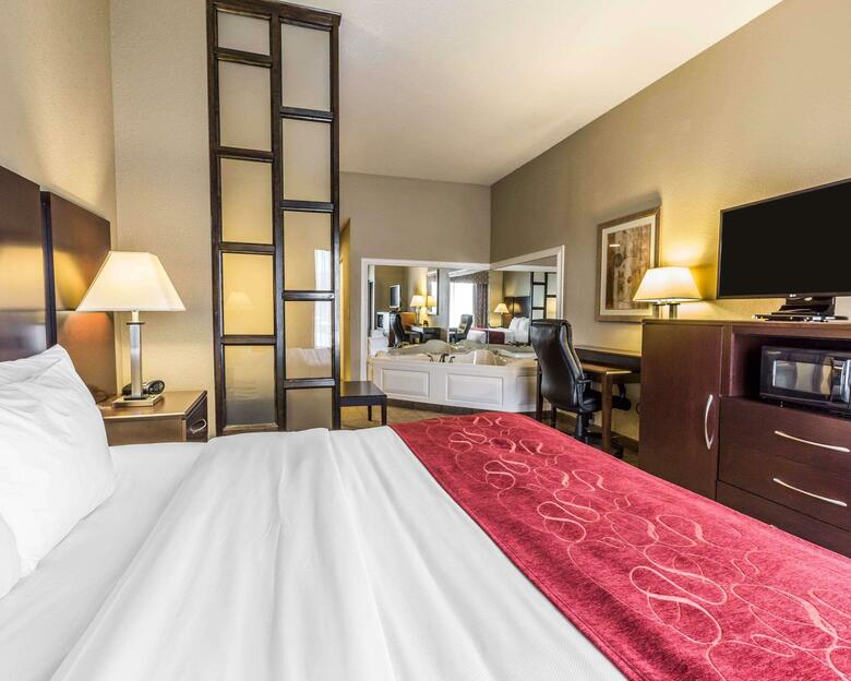 Hotel Comfort Suites Commerce