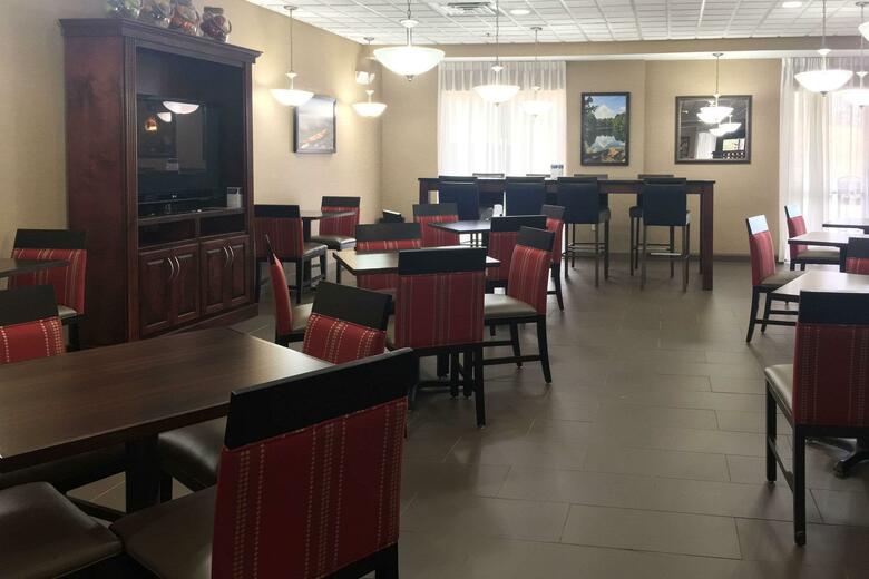 Hotel Comfort Suites Commerce
