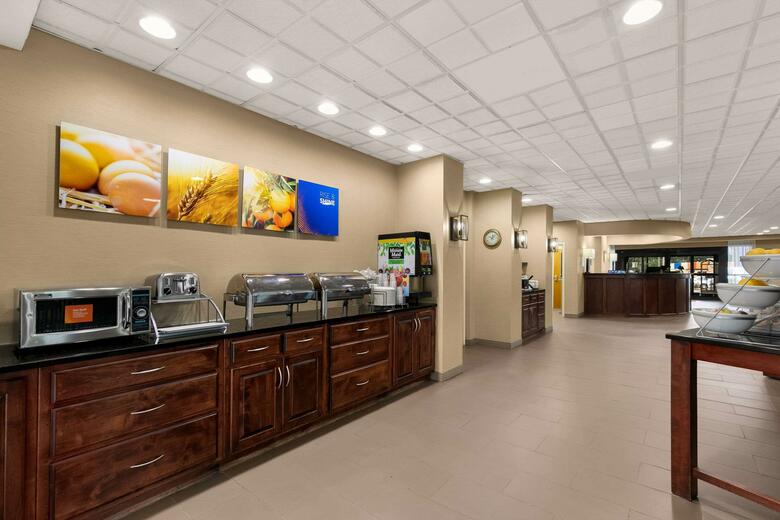 Hotel Comfort Suites Commerce