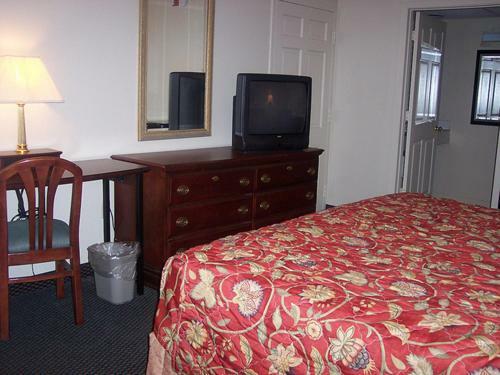 Motel Red Carpet Inn (formerly Royal Inn)