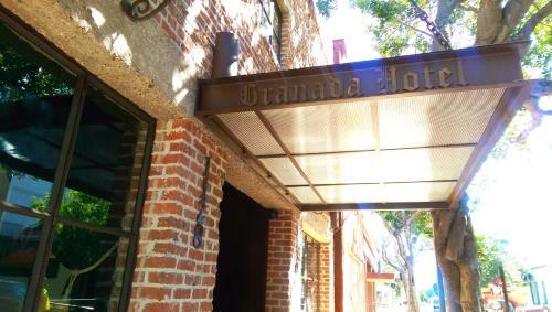 Granada Hotel & Bistro