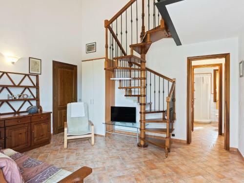 Splendid Apartment In Fucecchio With Garden