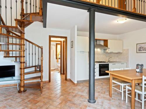 Splendid Apartment In Fucecchio With Garden