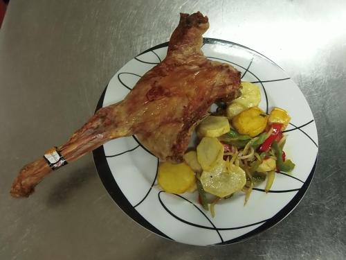 Hostal-restaurante San Antol�n
