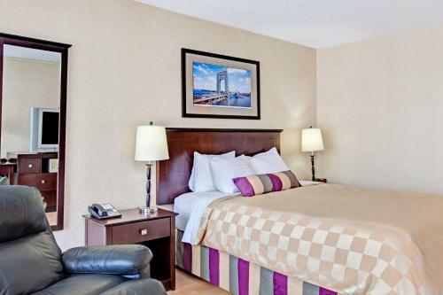 Motel Ramada Wayne