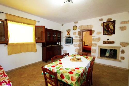Pajara Salentina Con Ampia Veranda E Giardino