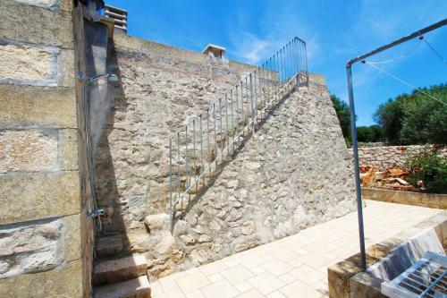 Pajara Salentina Con Ampia Veranda E Giardino