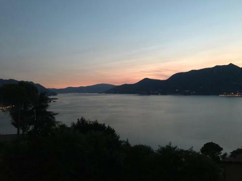 Apartamento Moderne Ferienwohnung Mit Traumseeblick Lago Maggiore