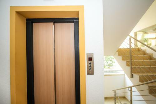 Lake View Apartment