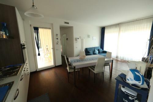 Lake View Apartment