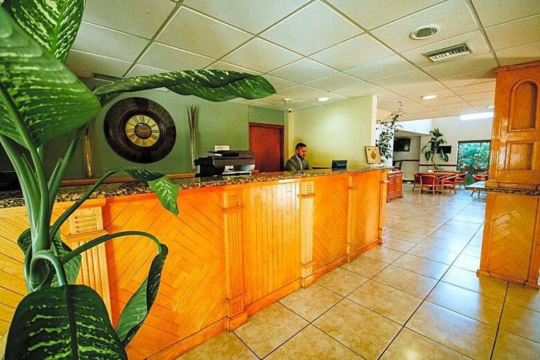 Hotel Consulado Inn