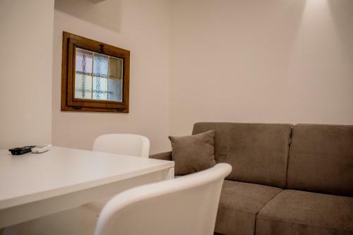 C� Rita Apartments