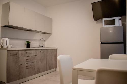 C� Rita Apartments