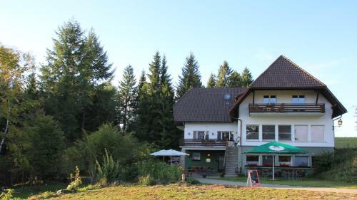 Hostal B & B Der Waldvogel