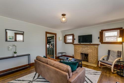 Cheerful 2 Bedroom House