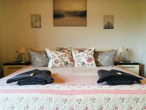 Apartamento Ferienwohnung ?am Gnaucks Hutberg?