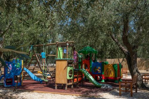 Melograno Holiday Home With Swimming Pool And Private Beach