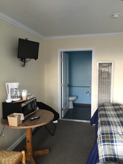 Dolphin Cove Motel