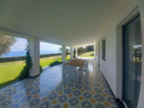 Villa The Cliff House