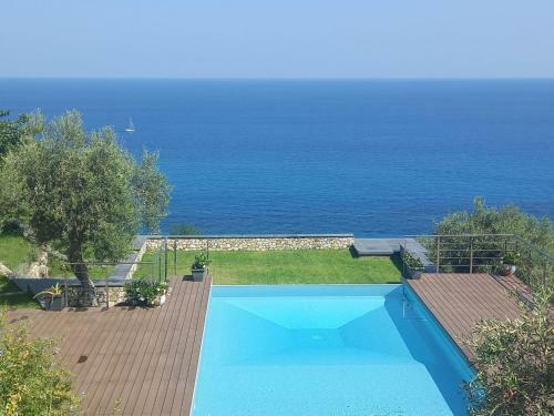 Villa The Cliff House