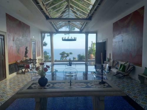 Villa The Cliff House