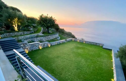 Villa The Cliff House
