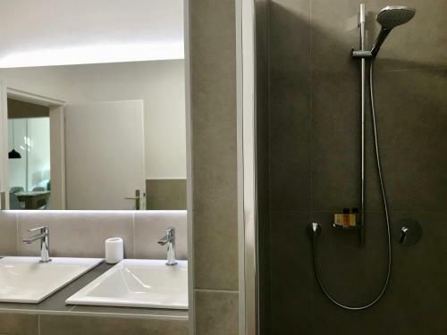 City Apartment 221