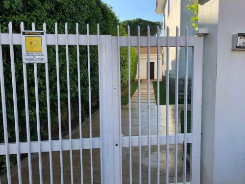 Mondello Beach The House With Green Lawns