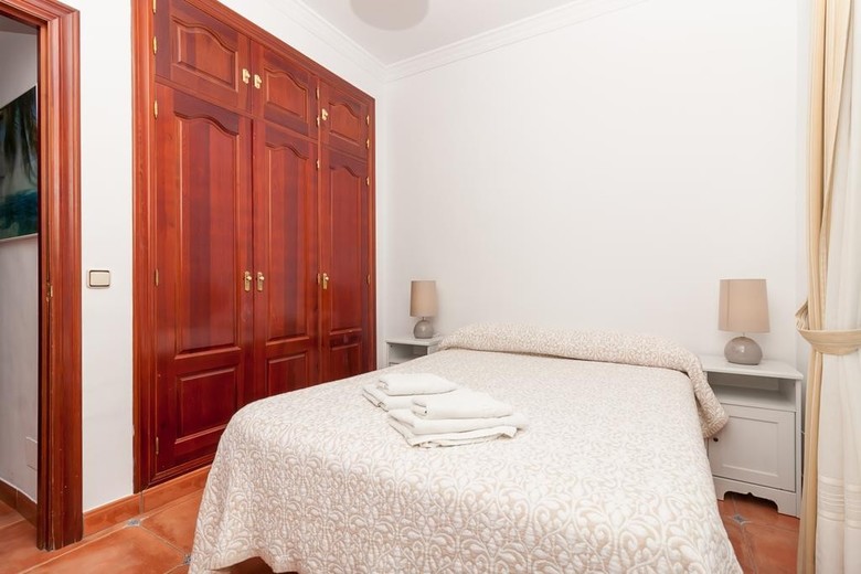 Villa Canovas Tamango Hill