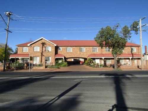 Australian Heritage Motor Inn