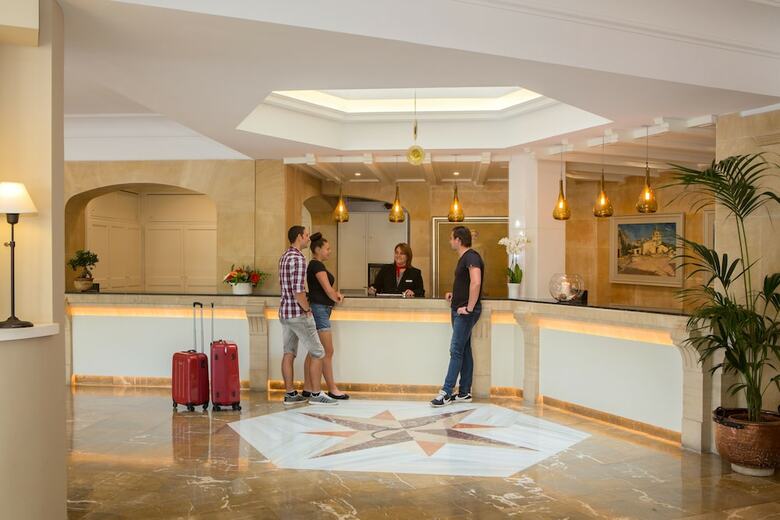 Hotel Castell Dels Hams