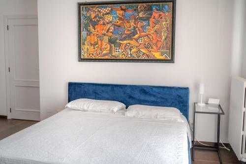 Camera Doppia In The White Apartment