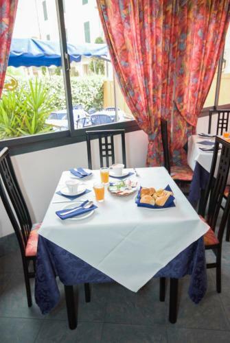 Hotel Raphael