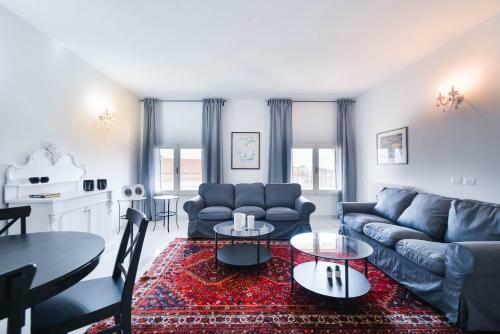 New Central Apartment