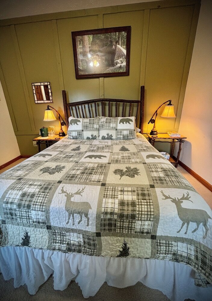 Long Mountain Lodge Bed & Breakfast