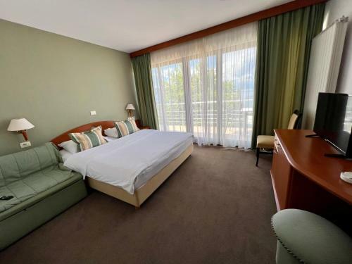 Hotel Millennium