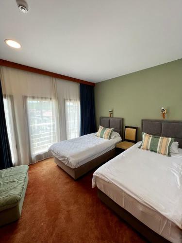 Hotel Millennium
