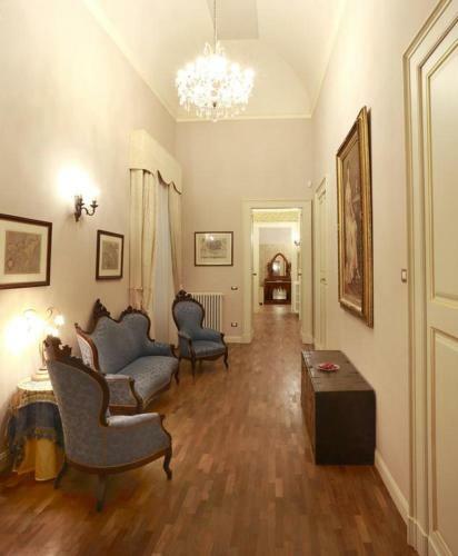 Bed & Breakfast Person� Palace Restyling