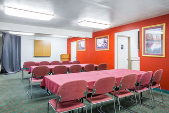 Hotel Rodeway Inn Fresno