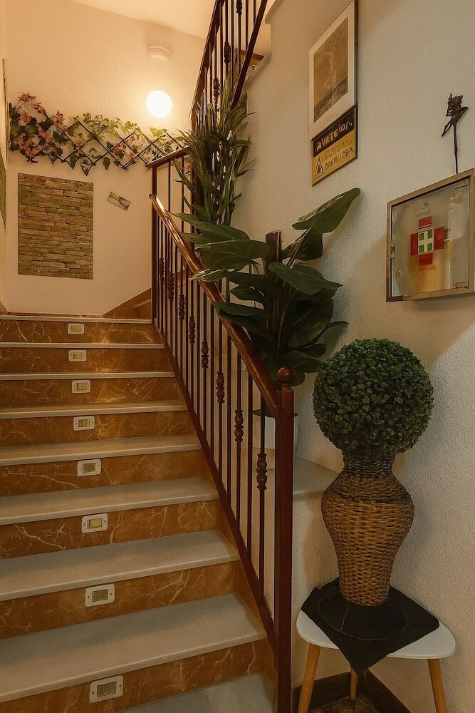 Hotel Al-andalus
